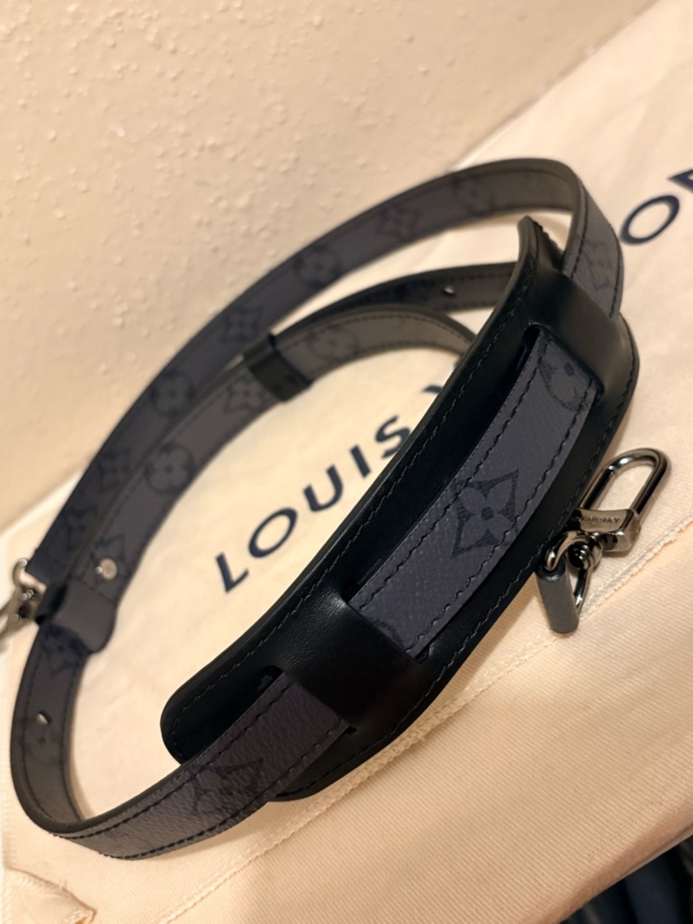 Louis Vuitton Monogram Eclipse Keepall XS - Picture 10 of 16